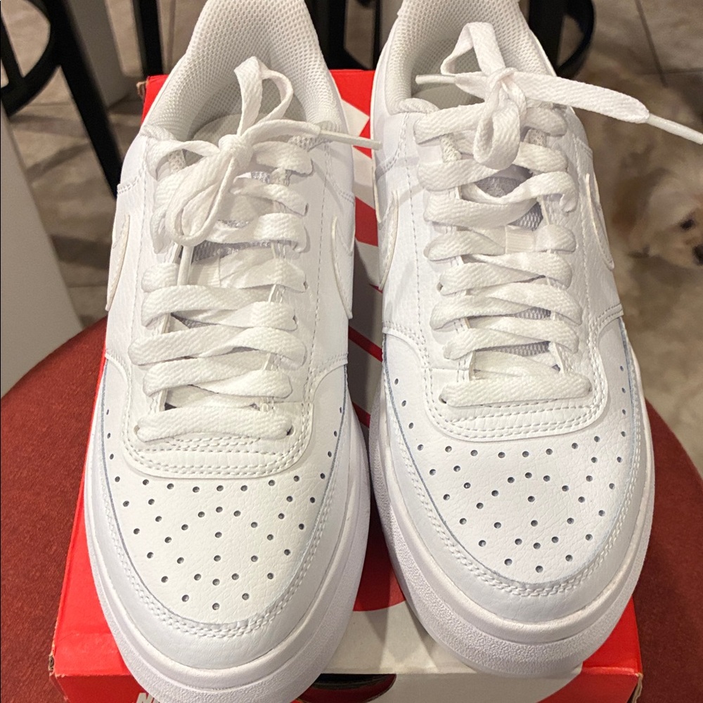 Nike White Women's Sneakers